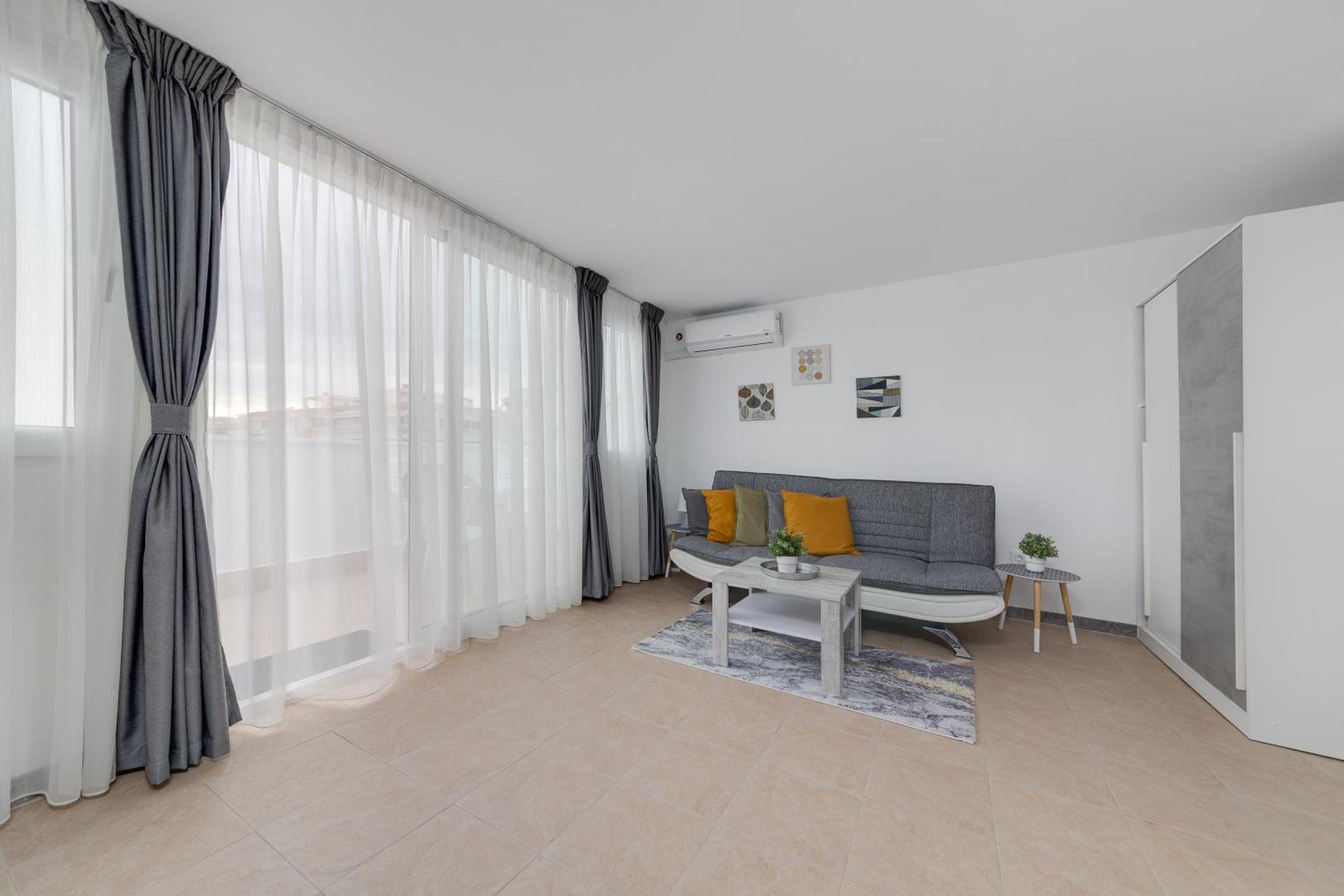 Cosy Apartment Near The Sea Τορεβιέχα Εξωτερικό φωτογραφία