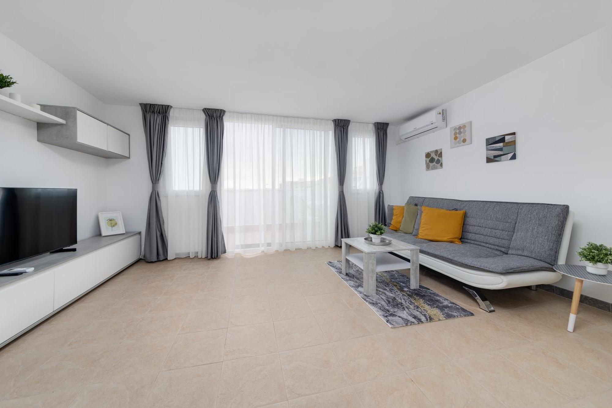 Cosy Apartment Near The Sea Τορεβιέχα Εξωτερικό φωτογραφία