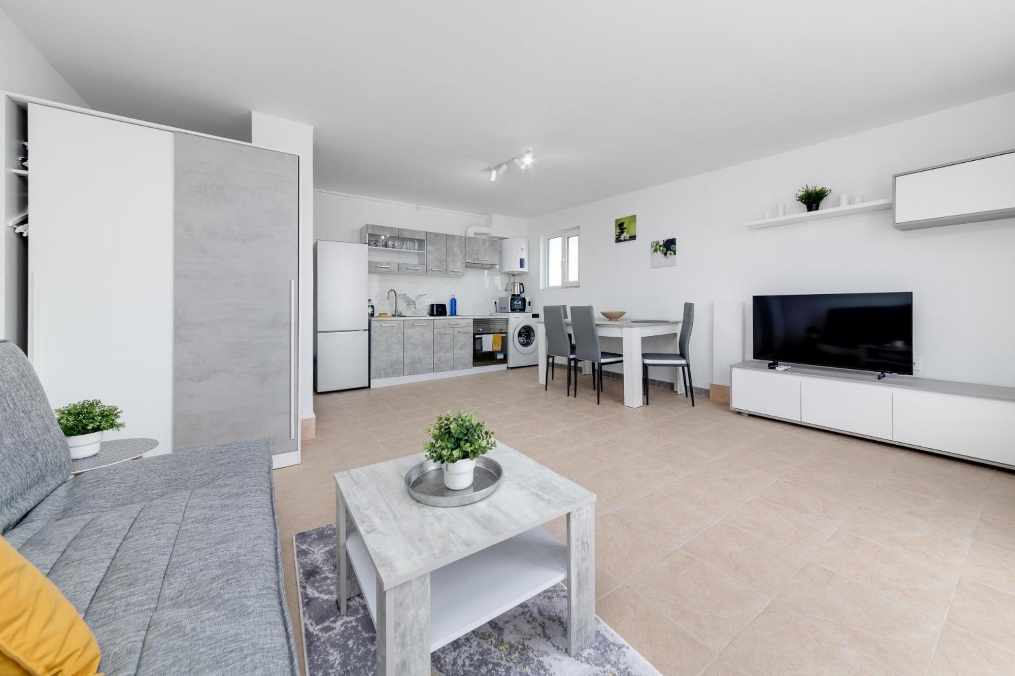 Cosy Apartment Near The Sea Τορεβιέχα Εξωτερικό φωτογραφία
