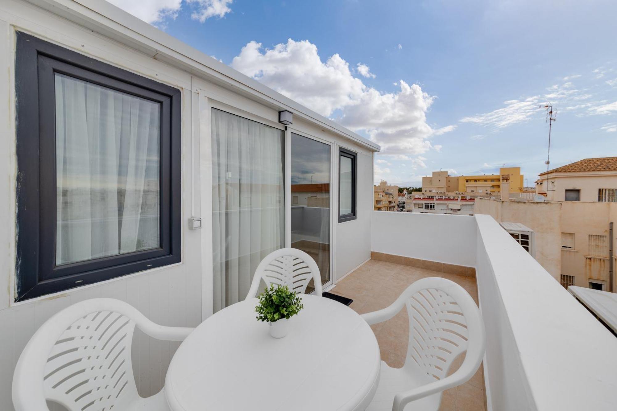 Cosy Apartment Near The Sea Τορεβιέχα Εξωτερικό φωτογραφία